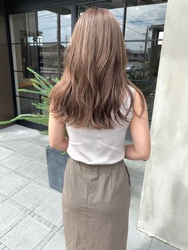 ニキータ(Nikiita) アッシュベージュ