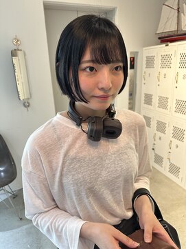 スリー(three) ボブ