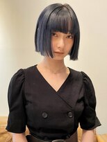 ベチカ(vetica) 10代20代切りっぱなしミニボブ×ネイビーブルー