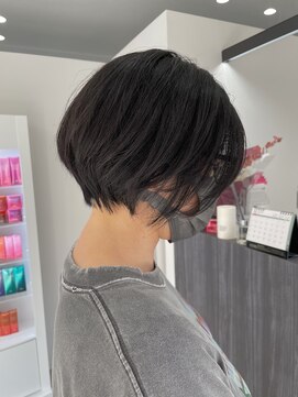 プレジールバイラファブリック(PLAISIR by LA FABRIQUE) コンパクトショートボブ【新村/PLAISIR/草加】