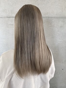 ハウス(HOUSE) ホワイトブロンド/西岡優太