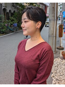 ヒカリス 東三国(HIKARIS) アシメショート/刈り上げ女子/ハンサムショート