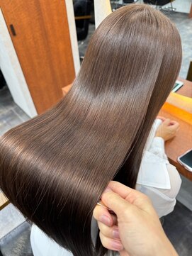 オズ 安積店(OZ) 安積髪質改善トリートメント顔周りレイヤーカットベージュカラー