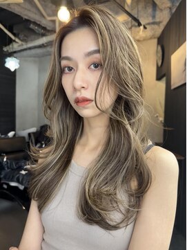 キラ 渋谷(KILLA) ナチュラルハイライトカラー/白髪ぼかし/ダブルカラー/表参道