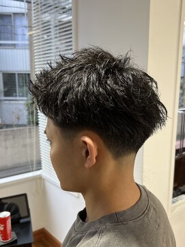 ザデイトウキョウ 表参道 青山(THE DAY TOKYO) MEN’S/サーフカール/刈り上げセンターパート/表参道駅/青山