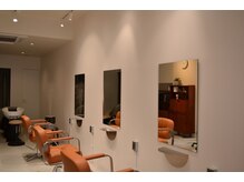 ホミ(FOMI)の雰囲気（3席のお席がございます）