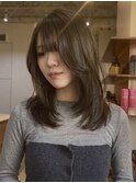 オリーブグレージュカラー
