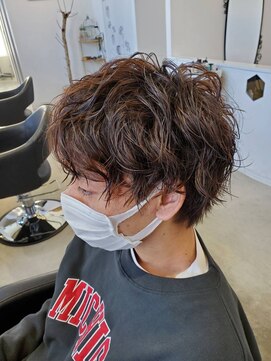 アンナ ヘアアンドアイズ(AnNa hair&eyes) ゆるめスパイラル風パーマ♪