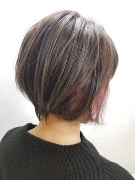 クオリス 上福岡店(QUALIS) ショートカット/前下がり/ショート/グラデーション/20代30代