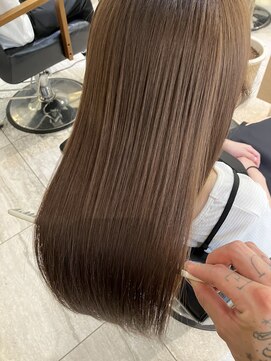 プラム 銀座店(plum ginza) ブルーブラック/髪質改善/縮毛矯正/銀座