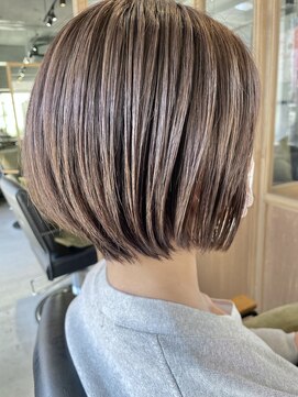 フェリア 池田(FERIA) まとまるショートボブ（田岡）