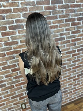 ティアドライブバイソルト(Tear Drive by Salt) エアータッチ/シャドールーツ/バレイヤージュ