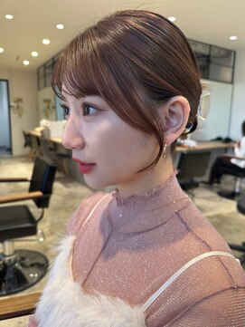 アイヴィ 表参道(IVY) 小顔効果抜群！結んだ時も可愛い顔周り【肥田亜沙美】