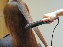 アイロンの熱反応で今までにない髪の手触りに…♪