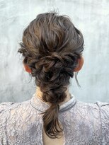 大人かわいい 編み下ろしヘア お呼ばれ ミディアム ヘアアレンジ