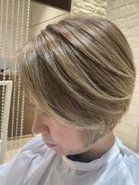 ジャン クロード ビギン 横浜ベイクオーター店(JEAN CLAUDE BIGUINE)&nbsp;透明感◎抜け感ショートボブ×白髪ぼかしハイライト