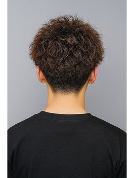ヘアーアンドスパ アウローラ(AURORA) ツイストスパイラルパーマツーブロック刈り上げマッシュショート