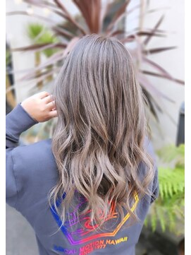 Veganブリーチで極細ハイライト！オンカラーもVeganのHUEMirai☆