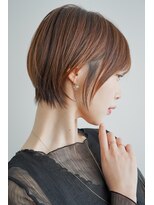 ニューヨークニューヨーク 阪急高槻店(NYNY)&nbsp;大人可愛い丸みショートボブ白髪ぼかしハイライトくびれショート
