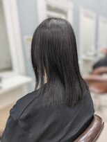 ジパングインスパイア 髪質改善と縮毛矯正の暗髪セミロング