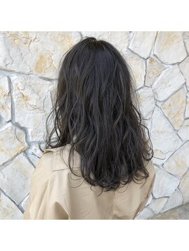 ヘアメイク ヴァロ(Hair Make VaLo) ミディアム＋アッシュ