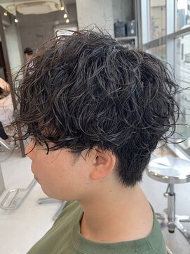 フィフス(fifth) コンマヘア ツーブロック マッシュウルフ ツイストパーマ