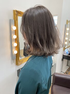 コワファースト  させぼ五番街店(COIFF1RST) 1ブリーチで出来るグレージュ☆