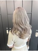 ホワイトベージュ