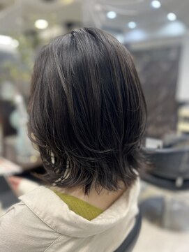 アイズ 本厚木(AIZU) ミディアムレイヤー＋アッシュブラウン