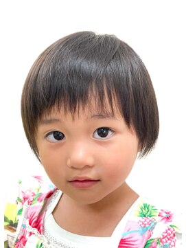 黄ぐまくん美容室 お子様カット　キッズ　ショートボブ