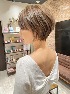 バンプ ギンザ(BUMP GINZA) 前下がりショートボブ×ハイライト×透明感カラー【NAYUMI】