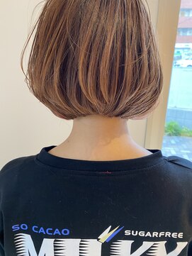 リノア 鵠沼海岸(LINOA) デザインカラー/レイヤーカット/ウェットヘア/オリーブベージュ