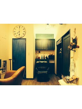 オーナーが最後の仕上げまで担当してくれる完全プライベートサロン☆周りを気にせずお寛ぎ下さい。