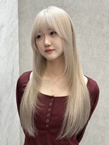 ロンド レア 天神大名店(Lond Le’a)&nbsp;髪質改善レイヤーカットケアブリーチホワイトベージュ