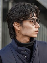 お客様でも多い、男の色気の出るミディアムのメンズパーマ＊緩めの波巻きパーマと相性◎[東銀座駅/メンズ]