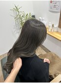オリーブベージュカラー