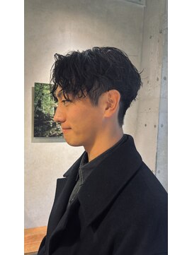 レジュアル(RESSUAL) 無造作　波巻　ニュアンスマッシュ　センターパート　ツイスパ