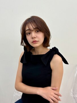 ヒュー 広島(HEW) 韓国くびれレイヤーボブ大人かわいいブラウンヘア20代30代