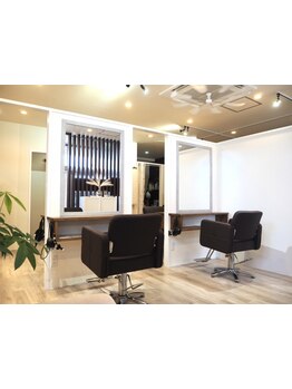 【朝9時OPEN！】4席のみのプライベート空間で、あなたの個性と髪質にあったヘアを提供いたします☆