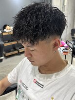 ハイプ(HYPE)&nbsp;波巻き/メッシュ/スキンフェード/学割/白髪染め/縮毛矯正/韓国