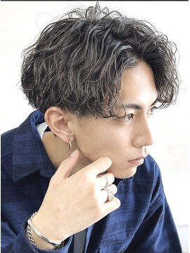 フィフス トウキョウ (fifth TOKYO) 渋谷ツイストスパイラルパーマメンズヘア波巻きスパイラルパーマ