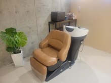 シャンプー台はヒーター付きでリラックスしていただけます☆