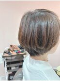 ショートボブ