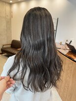 アンバー(AMBER)&nbsp;立体感細めハイライト