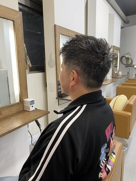 コモレビ(COMOREVI) 刈り上げ/スタイルチェンジ/伸ばし中