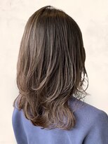 メゾンe.m.a(MAISON e.m.a)&nbsp;30代40代◎大人可愛いひし形レイヤーカット×暖色カラー