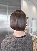 春のイメチェン◎ミニストレートボブ×暗髪