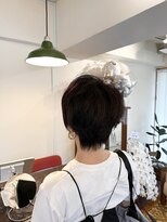 シーン(scene) 毛束ショート
