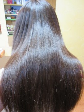 ヨシユキコンディショニング ダメージレスな縮毛矯正「強いくせ毛～ダメージ毛まで対応」15９