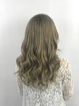 ペスカ 札幌大通店(pesca) 【pesca　札幌大通】透け感外国人風アッシュベージュ